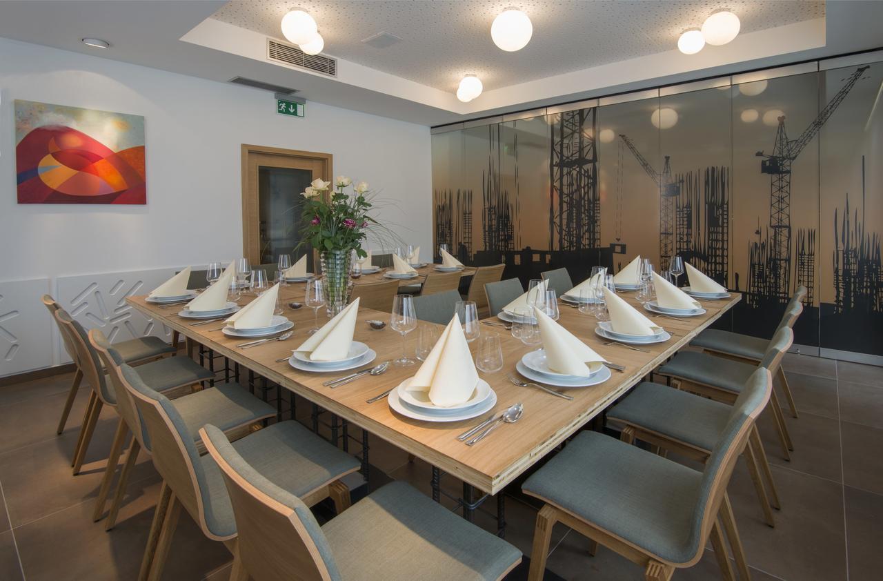 Hotel A Restaurace U Stavare Vsetín 외부 사진
